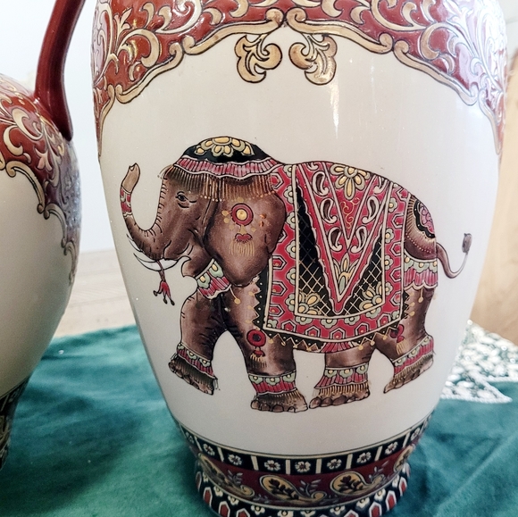 Elephant Vase Set of 2 Signature Home Collection Unusual - Picture 2 of 8